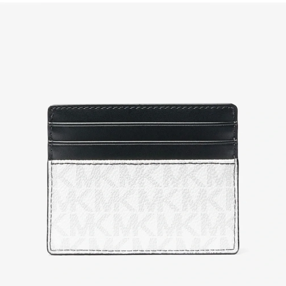Michael Kors 89 4%